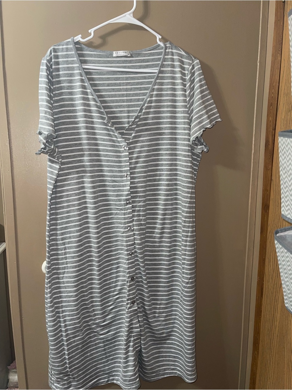 Women's Gray & White Striped Button-Front Nightdress